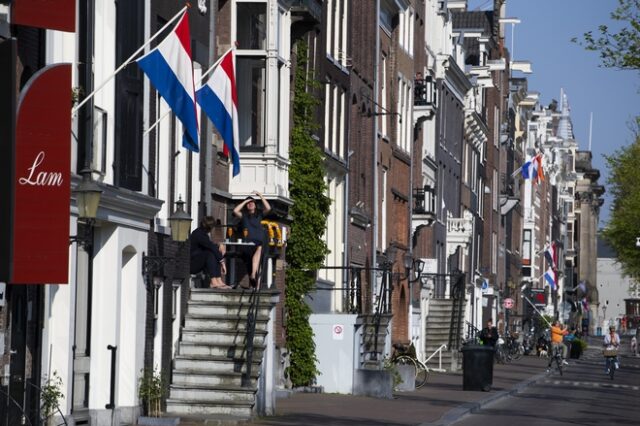 Ολλανδία: Στους 4.987 αυξήθηκαν οι θάνατοι από τον κορονοϊό