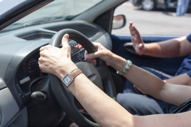 Ηλεκτρονικό προγραμματισμό εξετάσεων οδήγησης καθιερώνει η Περιφέρεια Αττικής