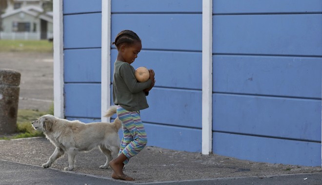 Κορονοϊός: Απειλεί να “βυθίσει” στη φτώχεια έως και 86 εκατομμύρια παιδιά