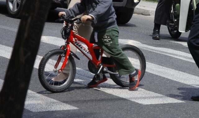 Νάουσα: 12χρονος ποδηλάτης παρασύρθηκε από αυτοκίνητο
