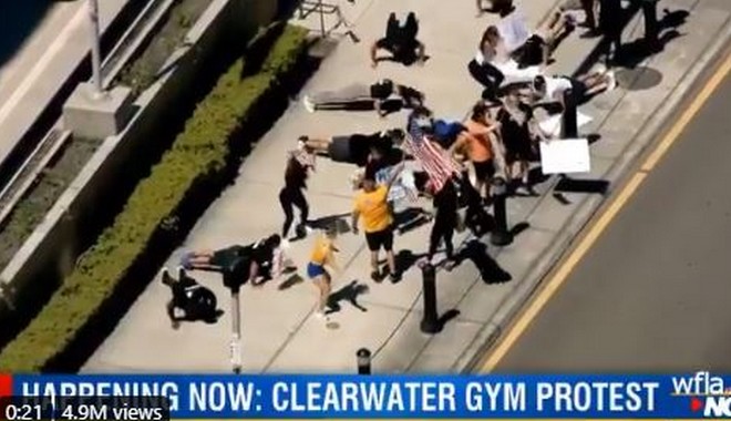 Στη Φλόριντα διαμαρτυρήθηκαν για τα γυμναστήρια κάνοντας push-ups στους δρόμους!