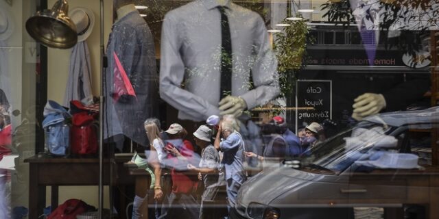 Άρση μέτρων: Πώς θα ψωνίζουμε ρούχα και πώς θα τα δοκιμάζουμε