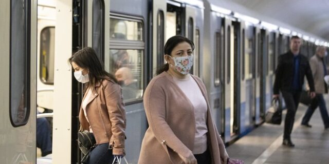 Κορονοϊός: Πρώτο σημάδι υποχώρησης των κρουσμάτων στη Ρωσία