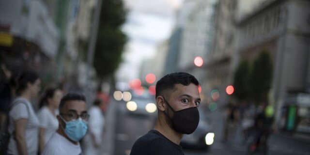 ΠΟΥ: “Πολύ ανησυχητική η εξέλιξη της επιδημίας στην Ευρώπη”