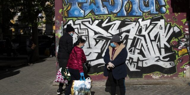 Ισπανία: Εκατομμύρια Ισπανοί ξεκινούν με τη σειρά τους να βγαίνουν από την καραντίνα