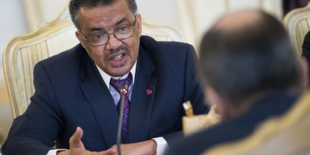 Ο επικεφαλής του ΠΟΥ προειδοποιεί για τον “εθνικισμό των εμβολίων”