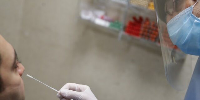 Κορονοϊός: Νέο τεστ θα εντοπίζει τη μόλυνση μέσα σε ένα 24ωρο