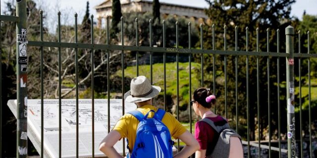 Τουρίστες στην Ελλάδα: Το σχέδιο για την περίθαλψή τους αν χρειαστεί