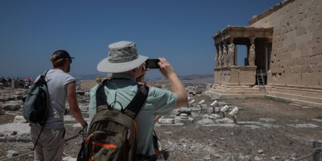 Τσιόδρας: Γιατί δεν προκρίνεται το τεστ στους τουρίστες