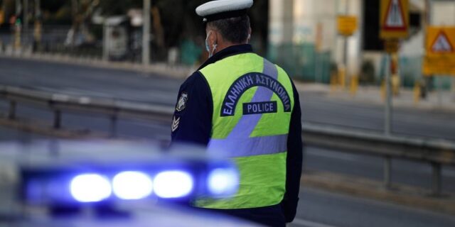 Έφοδος της Τροχαίας για κόντρες στη Λ. Σχιστού- 41 παραβάσεις