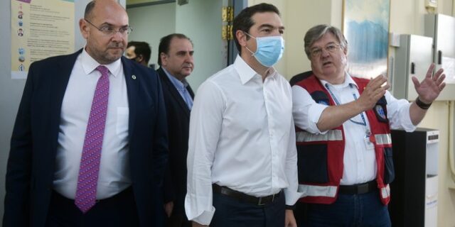 Τσίπρας: “Πολύ λίγο και πολύ υποκριτικό το ευχαριστώ στους νοσηλευτές”