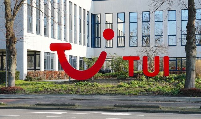 TUI: Πώς επηρέασε η πανδημία τον μεγαλύτερο ταξιδιωτικό όμιλο