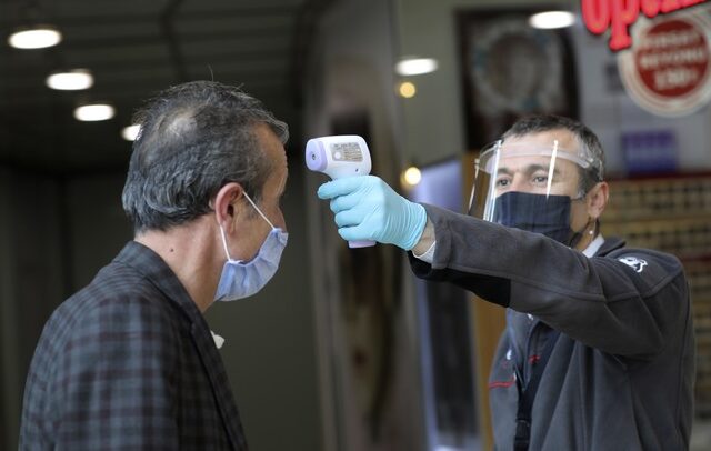 Κορονοϊός: Νέο θλιβερό ρεκόρ θανάτων στην Τουρκία