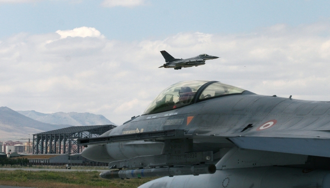 Υπερπτήσεις τουρκικών F-16 πάνω από το Αιγαίο