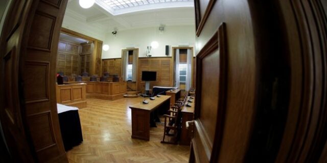 Εσωτερική μετακόμιση στη Βουλή, λόγω κορονοϊού