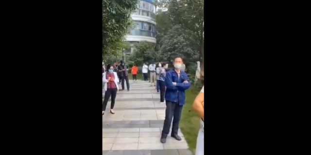 Κορονοϊός: Ουρές στη Γουχάν για τα μαζικά τεστ