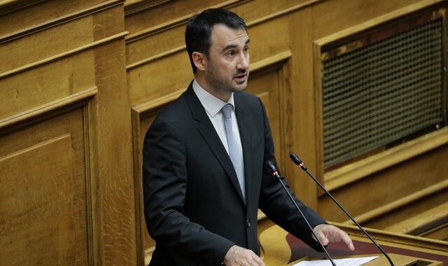 Χαρίτσης: “Η κρίση σχετίζεται και με τις αδιέξοδες κυβερνητικές πολιτικές”