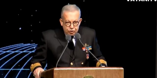 Ο Γιαϊτζί θέλει να αλλάξει όνομα στο Αιγαίο Πέλαγος – Οι δύο εκτός τόπου και χρόνου προτάσεις του