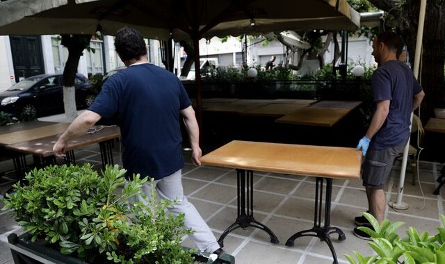 Άρση μέτρων: Στη Βουλή τη Δευτέρα η τροπολογία για τα τραπεζοκαθίσματα