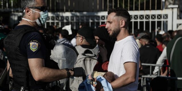 Πρεμιέρα του γραπτού διαγωνισμού για απόκτηση ιθαγένειας στις 16 Μαϊου