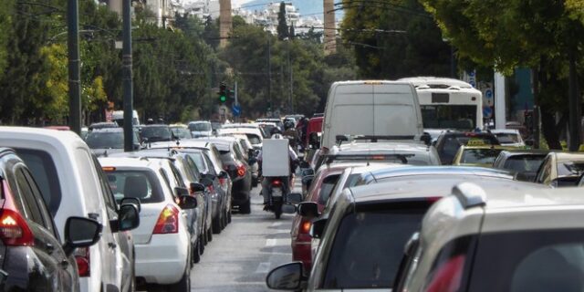 Κίνηση στους δρόμους: Ποιες περιοχές είναι στο “κόκκινο”