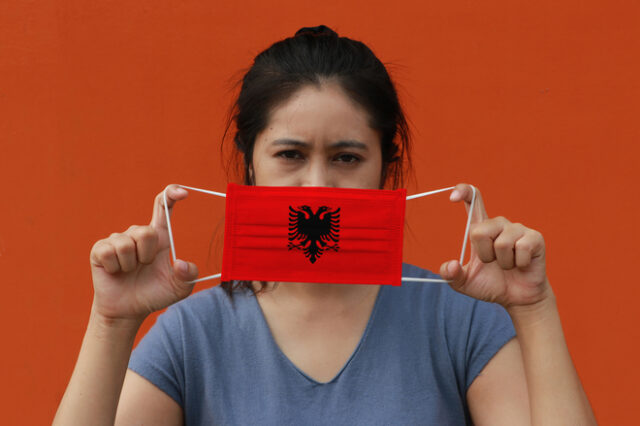 Κορονοϊός – Αλβανία: Νέα αύξηση κρουσμάτων. Το Μαυροβούνιο έκλεισε τα σύνορα με την χώρα