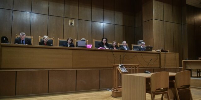 Δίκη Χρυσής Αυγής: Ξαναρχίζει την Τετάρτη – Επιτάχυνση διαδικασιών ζητά η Πολιτική Αγωγή