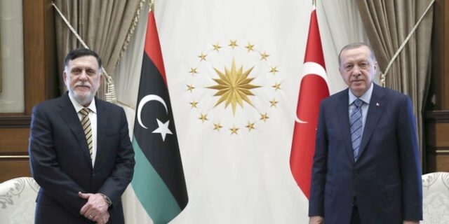 Ερντογάν-Σάρατζ: Πανηγύρισαν την ήττα του Χάφταρ και προανήγγειλαν συνεργασία στην Αν. Μεσόγειο