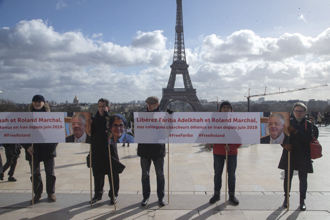 Το Παρίσι ζητεί ξανά από το Ιράν την απελευθέρωση της Φαριμπά Αντελχάχ