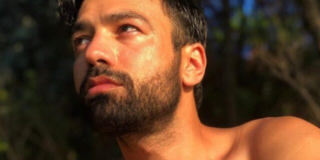Ο Ανδρέας Γεωργίου “υποδέχτηκε” το καλοκαίρι ολόγυμνος στη φύση