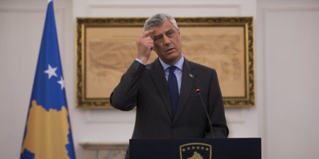 Έντονες αντιδράσεις στην Πρίστινα για τις κατηγορίες για εγκλήματα πολέμου κατά του προέδρου Θάτσι
