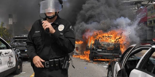 Η Μινεάπολη δεσμεύεται να “διαλύσει” την αστυνομία της