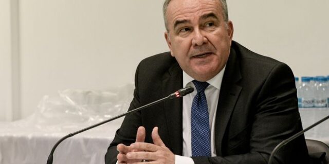 Με το βλέμμα στραμμένο στο μέλλον