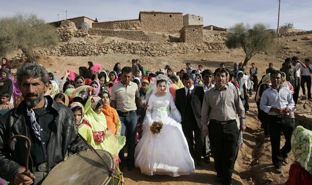 Κορονοϊός – Ιράν: Ένα γαμήλιο πάρτι οδήγησε σε νέα αύξηση κρουσμάτων