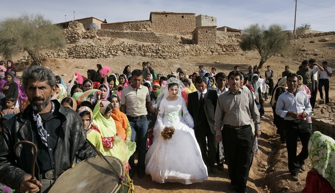 Κορονοϊός – Ιράν: Ένα γαμήλιο πάρτι οδήγησε σε νέα αύξηση κρουσμάτων