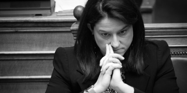 Γιατί τόση ιδεοληψία κυρία Κεραμέως;