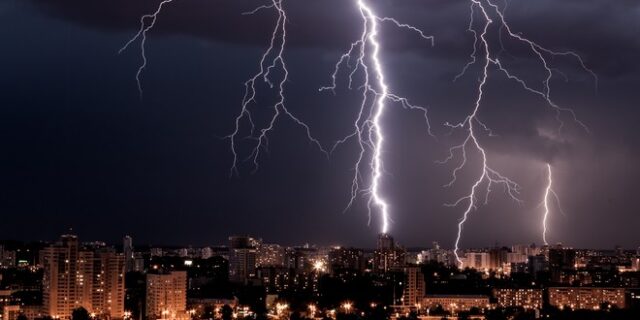 Κεραυνοί: Το μυστηριώδες φαινόμενο με 24.000 νεκρούς ετησίως – Τι συμβαίνει στην Ελλάδα