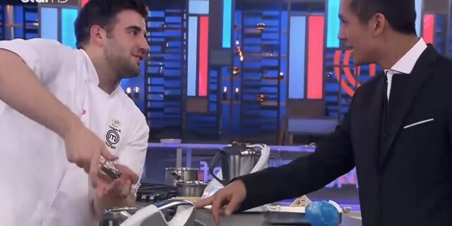 Τελικός MasterChef 4: Ο Κοντιζάς είχε όρεξη – Το τρολάρισμα στους δύο φιναλίστ