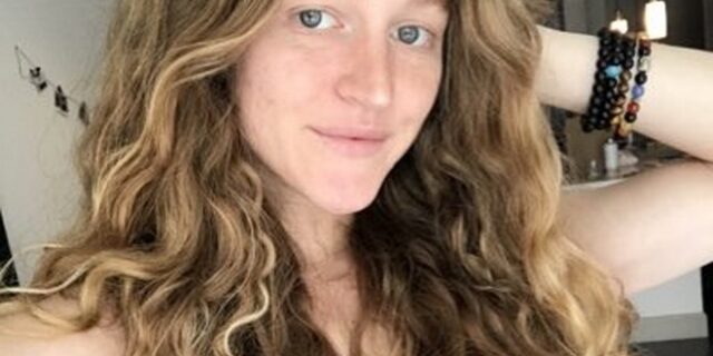 Όταν το αίμα γίνεται νερό: Κοπέλα ζητάει να μην ψηφίσουν τον ακροδεξιό πατέρα της