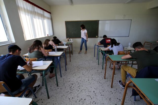 Κορονοϊός: Νέα σενάρια για σχολεία και πανεπιστήμια φέρνει η έξαρση