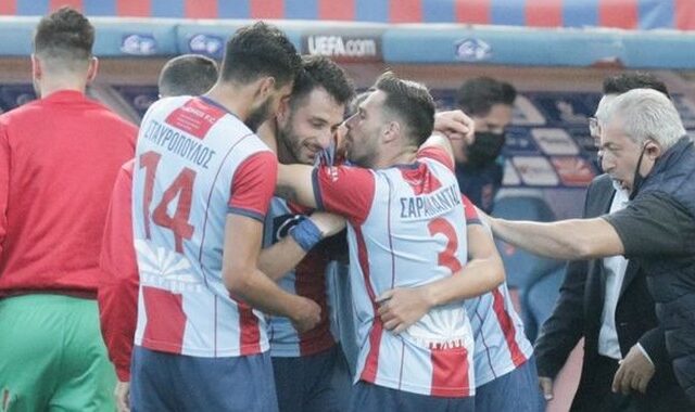 Πανιώνιος – Βόλος 1-0: Φιλί της ζωής και… περίπατο οι αποστάσεις για τους “κυανέρυθρους”