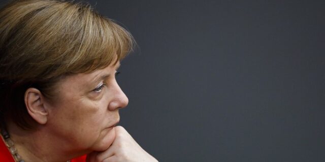 Η Μέρκελ διαβεβαίωσε ότι φοράει μάσκα όταν δεν τηρείται ο κανόνας της απόστασης