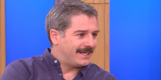 Αλέξανδρος Μπουρδούμης: “Λύγισε” on air – Πώς αντέδρασε η Μενεγάκη