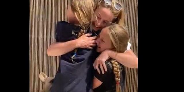 Βρετανία: Νοσηλεύτρια της “πρώτης γραμμής” βλέπει τα παιδιά της μετά από 9 εβδομάδες