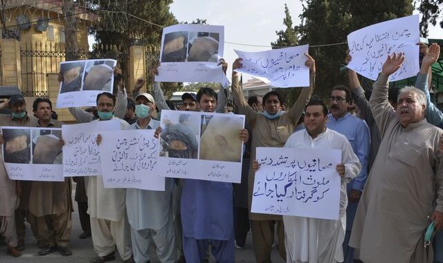 Πακιστάν: Φυλάκισαν και βασάνισαν 2 δημοσιογράφους- Σε διαθεσιμότητα αστυνομικοί