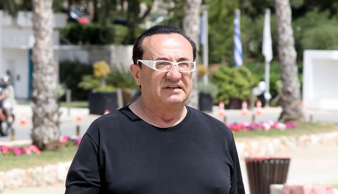 Λευτέρης Πανταζής: “Είχα βάλει μαλλιά πριν 25 χρόνια”