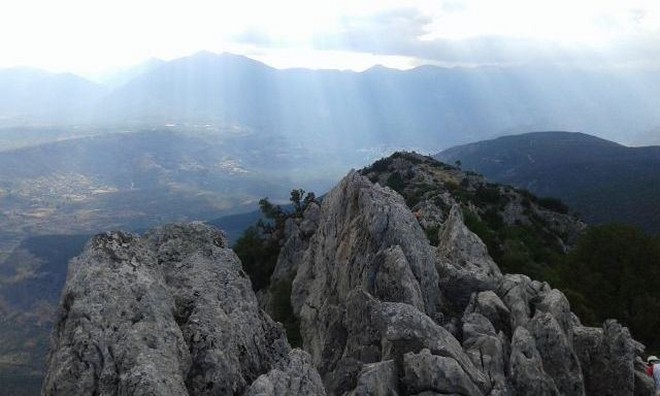 Συναγερμός στον Παρνασσό για πτώση ηλικιωμένου σε χαράδρα