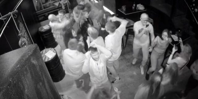 Νέα Ζηλανδία: Πανηγυρισμοί για το τέλος του κορονοϊού