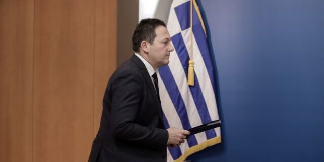Κονδύλια σε ΜΜΕ: Τα μετέωρα ερωτήματα και οι 3 ευκαιρίες του Στέλιου Πέτσα