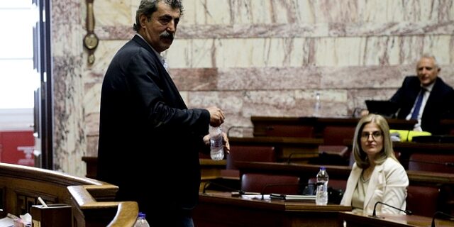 Βουλευτές ΣΥΡΙΖΑ: “Το Επιστημονικό Συμβούλιο της Βουλής απέρριψε το πραξικόπημα”